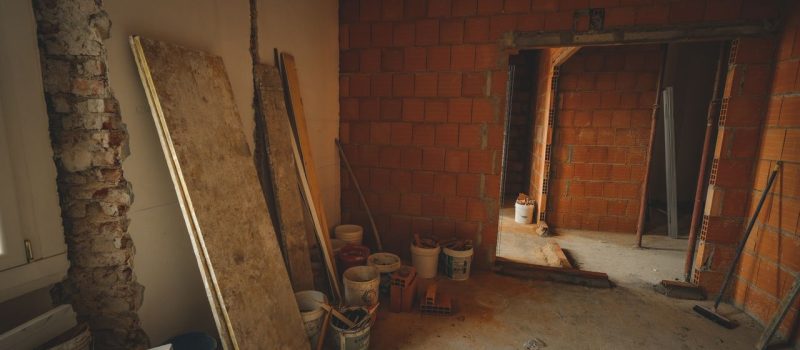 Ile aktualnie kosztuje wybudowanie domu jednorodzinnego do stanu surowego otwartego (SSO)? Analiza materiałów i robocizny