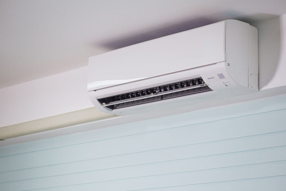 Klimatyzacja pachnie stęchlizną. Co się dzieje w środku i jak to naprawić?